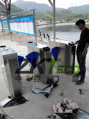 中控門禁公司在天河區安裝指紋翼閘、輥閘